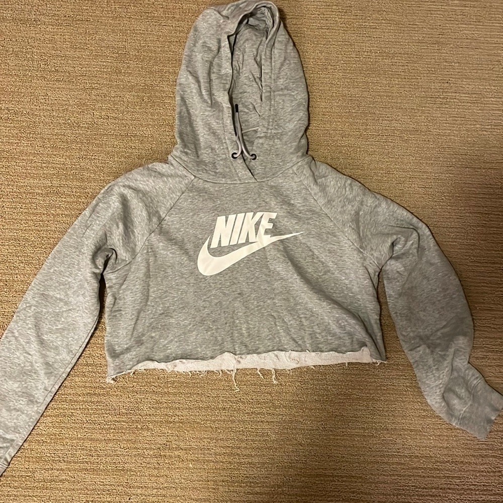Nike cropped hoodie, size medium